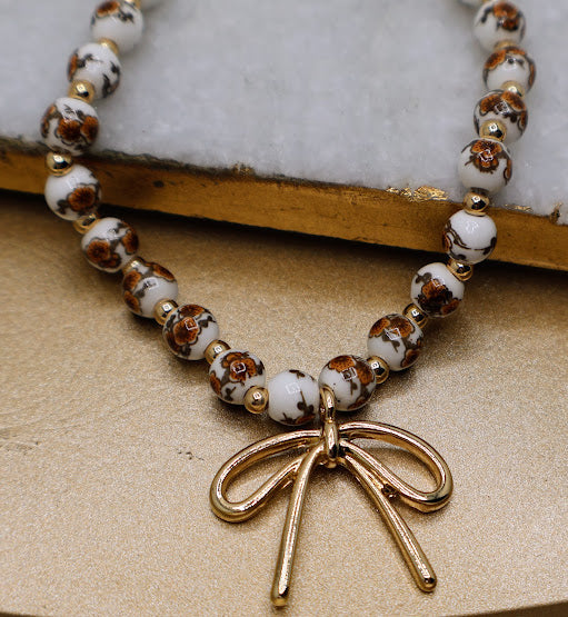 Bow-tiful Beaded Necklace