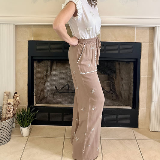 Erin Bow Embroidered Pants