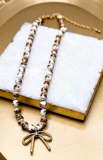 Bow-tiful Beaded Necklace